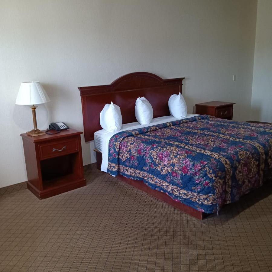 Hiway Inn Express Coalgate Esterno foto